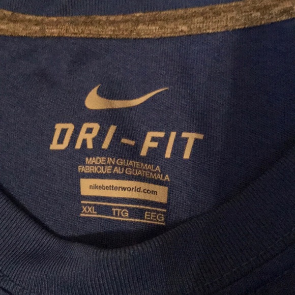 Nike long sleeve t-shirt - Picture 3 of 3